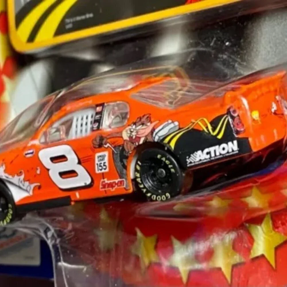Winner's Circle Looney Toons Dale Earnhardt Jr. #8 Orange Chevrolet Monte‎ Carlo